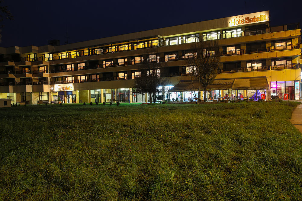 Hotel Satelit Piest'any Esterno foto